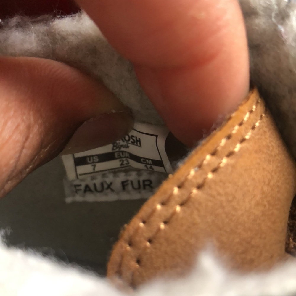 (SOLD) Oshkosh B’Gosh Boots - Picture 6 of 6